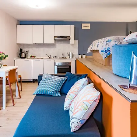 Ca De L'angelon -- Vittoria House 펜션 브렌조네 술 가르다